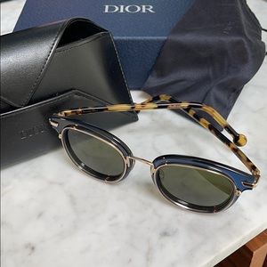 Dior women’s DIORORIGINS2 48mm Sunglasses